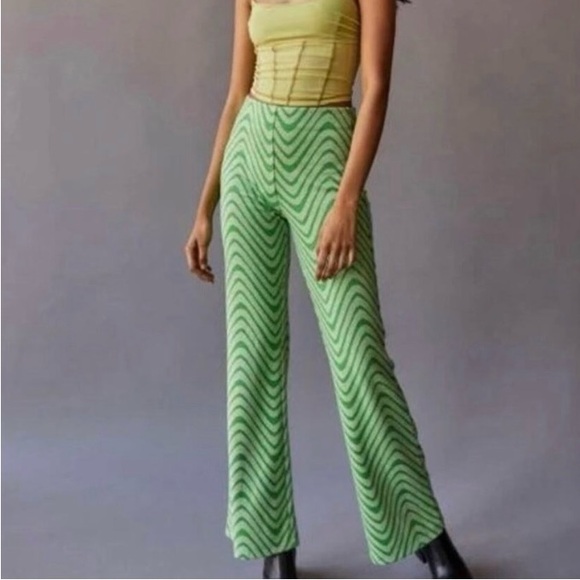 Urban Outfitters Women's Green Uo Bryn Pull-on Flare Pant 🌴 - Picture 2 of 10